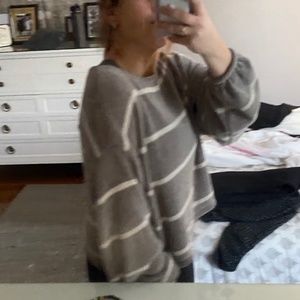 American Eagle Sweater